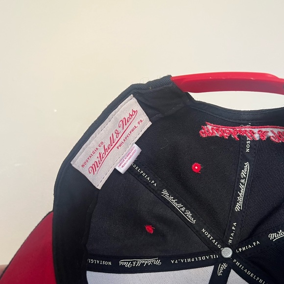 Mitchell & Ness Raptors Hat - Picture 4 of 5